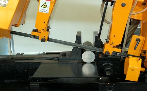 双流数控带锯床自动送料精度会出现偏差吗？