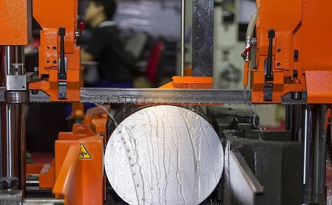 双流立式金属带锯床切削出现跑带故障解决方法！